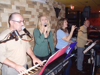 Živa hudba,aj sám zabávač - 4