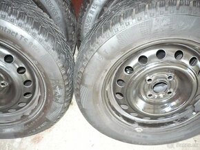 Predám zimné pneumatiky s plechovými diskami51/2 JX 15H2  ET - 4