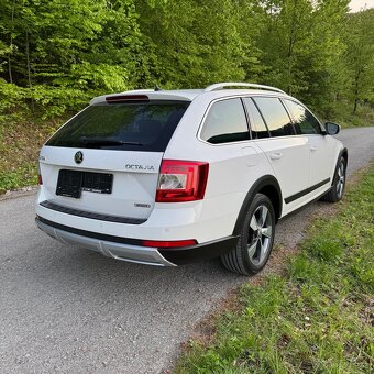 Škoda Octavia Scout 2.0 TDi 110kw 4x4 - 4