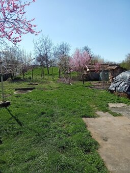 Starý vidiecky dom s veľkorysým pozemkom - 4