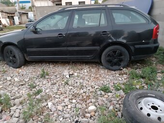 šKODA OCTAVIA COMBI 2 TDI - rozpredám - 4