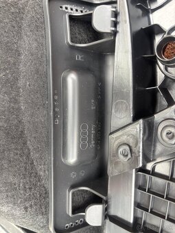 Kufrový tapacír Audi A4 - 4