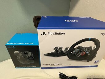 Predám hený volant Logitech g29 s riadiacou pákou TOP stav - 4