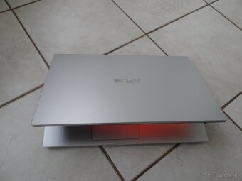 15.6" ASUS X509/ Int Core I5/ 12GB RAM/ 512GB SSD/2xGrafika - 4