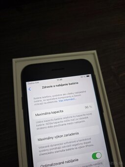 Apple iPhone SE 2022 64GB Midnight - 4