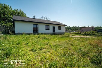 Na predaj priestranný bungalov-novostavba-holodom, Vajkovce - 4