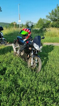 Honda CBR125R - 4