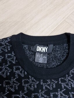 DKNY cierno strieborne monogram logovane zimne saty - 4