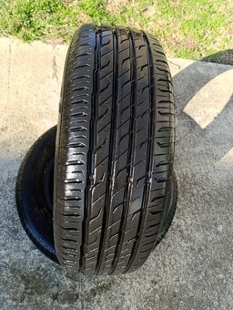 Predam gumy 215 /65/R17  letne - 4