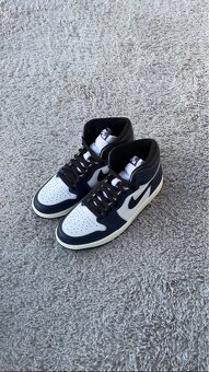 Air Jordan Retro High OG Midnight Navy - 4