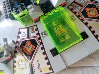 Lego 6975 Alien Avenger zo série Space: UFO z roku 1997 - 4