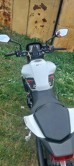 Predam Hondu Hornet 750 - 4