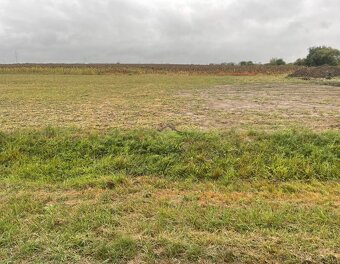Stavebný pozemok pri Michalovciach - 750 m2 - 27.000€ - 4
