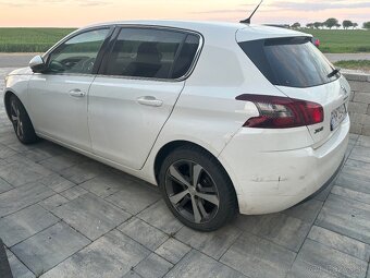 Peugeot 308 - 4