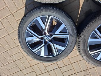 Predám kolesá disky+pneumatiky 215/55R17 98W 98W - 4