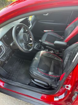 Predám Kia stonic 1.0 T-GDI červená metalíza - 4