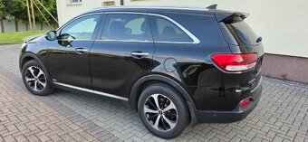 Kia Sorento - 4