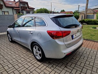 Kia Ceed combi 1,4 benzín 74kW 2016 LED denné - 4