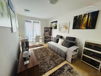 Na predaj 1 izbový byt s dvomi parkovacími miestami, Pieštan - 4