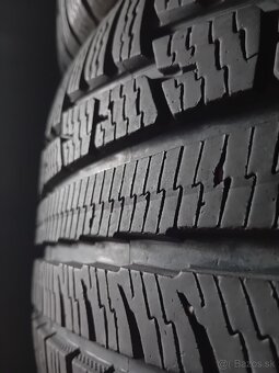 Zánovné zimné pneumatiky Nokian 235/45R18 - 4