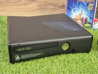 Xbox 360 Slim, 1 ovládač, kinect, 3 pohybové hry - 4