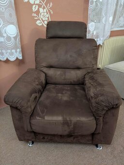 Pohodlný rozťahovací rohový gauč s kreslom - 4