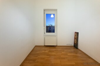 3. izb. byt s výťahom, Bratislava - Staré Mesto - 4