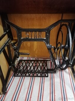 Predám starý šijací stroj značky STAR - 4