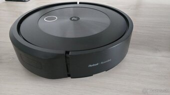 iRobot Roomba j7 - 4