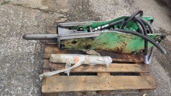 Buracie kladivo na bager, traktorbager. - 4