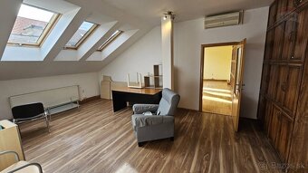 Prenájom troch kancelárií, 87 m², Farská 10, Nitra - 4