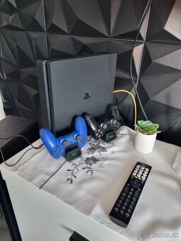 Ponúkam PS4 slim 500 GB - 4