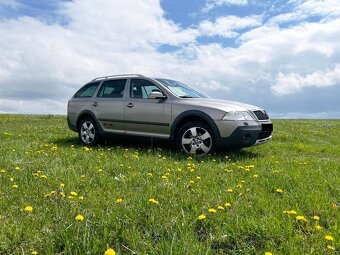 Škoda Octavia Scout 2.0fsi - 4