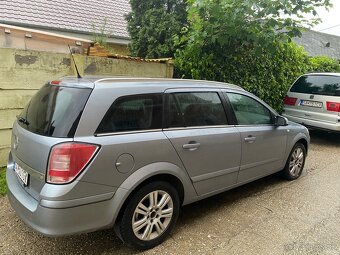 Opel astra H caravan - 4