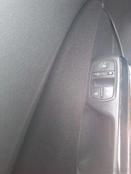 Opel Corsa 1,2   59 kW ročník 2008   klíma 149 300 km - 4