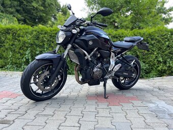 Yamaha mt 07 - 4