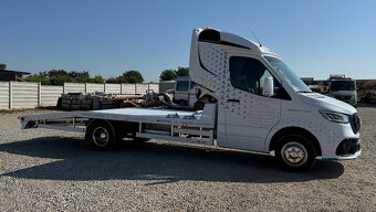 Mercedes-Benz Sprinter odťahový špeciál so spaním - 4