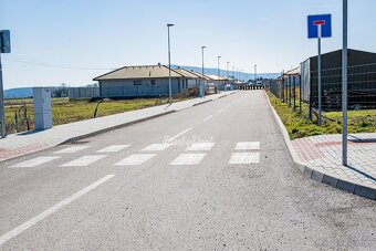 EXKLUZÍVNE IBA U NÁS - pozemky v Smoleniciach na predaj - 4
