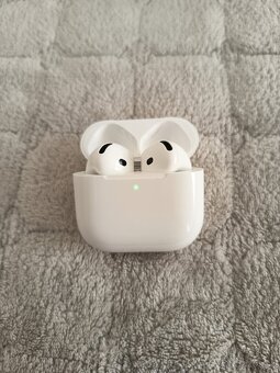 Predám Apple AirPods ( 4gen.) s aktívnym potláčaním hluku. - 4