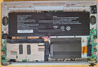 UMAX VisionBook 14Wa - 4