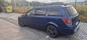 Predám Opel Astra Combi 1.7 CDTI - 4