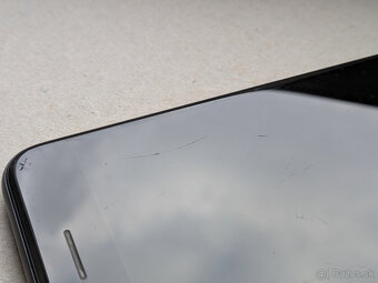 Predám Apple iPhone SE 2020 128GB v čiernej farbe. - 4