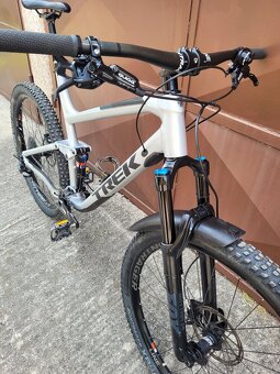 Trek Fuel EX 8 Celoodpruzeny - 4