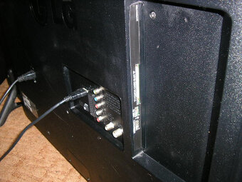 Predam LED televizor - 4