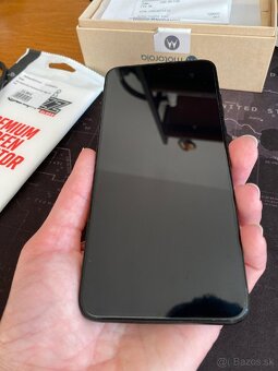 Edge 30 Neo 8/128 - 4