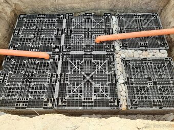 predám plastove palety , zatravnovace , trativod - 4