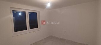 Predaj: Dom - HOLODOM - BUNGALOV 131m2, 4.izby,, Senica -Top - 4