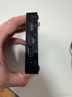 Android TV Box 4K + ovládač - 4