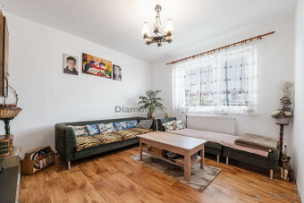 Ponúka na predaj RD Valaliky - 4