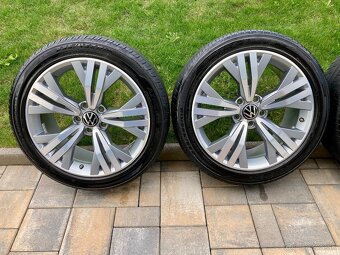 Letná sada org VW 5x112 8J ET41 235/45 R18 - 4